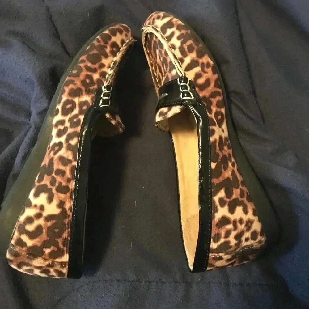 Cushion Walk by Avon‎ Women's size 6 Leopard Print Loafer Flats